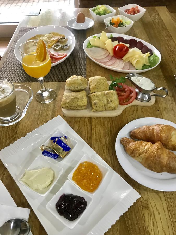 موتيل Hadžići موتيل آس المظهر الخارجي الصورة